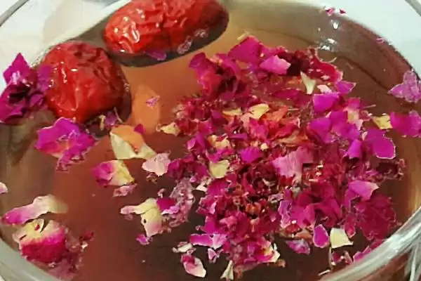 图片[5]-玫瑰花茶可以和什么搭配，可以和金银花、木瓜。西红柿等搭配-会东网