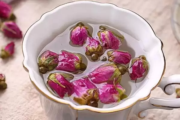 图片[2]-玫瑰花茶可以和什么搭配，可以和金银花、木瓜。西红柿等搭配-会东网