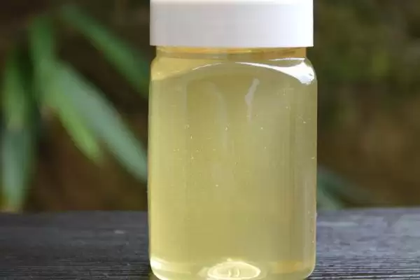 图片[2]-苜蓿蜜是什么蜜，采集紫花苜蓿花蜜酿制成的-会东网