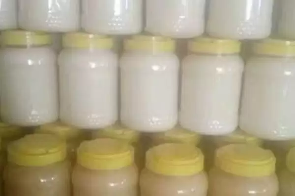 如何判断假的结晶椴树蜜，不能完全结晶且结晶松散且黏度小肯定是假的插图3