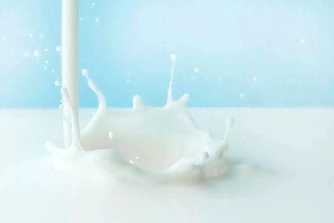 央视新闻推荐:超市牛奶眼花缭乱,为孩子选奶的正确打开方式插图1 央视新闻推荐:超市牛奶眼花缭乱,为孩子选奶的正确打开方式插图1