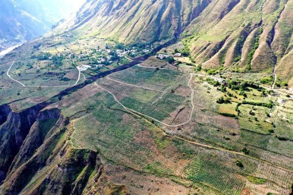 大凉山木里与普格旅游全攻略:破解交通、住宿、文化等难题插图1 大凉山木里与普格旅游全攻略:破解交通、住宿、文化等难题插图1