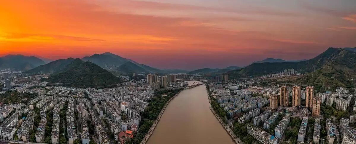 攀枝花市区和米易县，旅居养老真相大揭秘！哪里更胜一筹？插图3