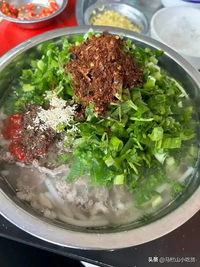 会理：石榴之城与彝族天空下，美食绘就的舌尖画卷插图1