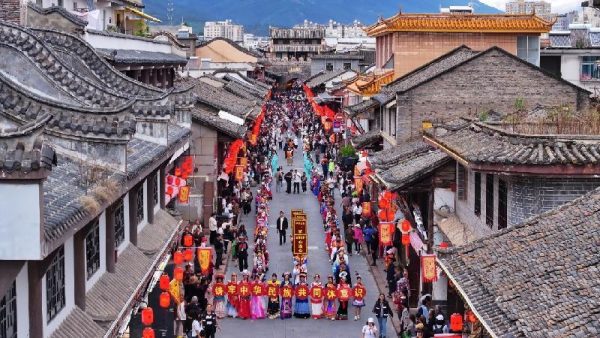 会理青少年民族团结巡游:石榴籽心连心,共筑中国梦-会东网