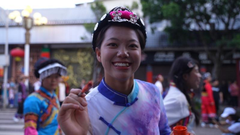 会理青少年民族团结巡游:石榴籽心连心,共筑中国梦插图5 会理青少年民族团结巡游:石榴籽心连心,共筑中国梦插图5