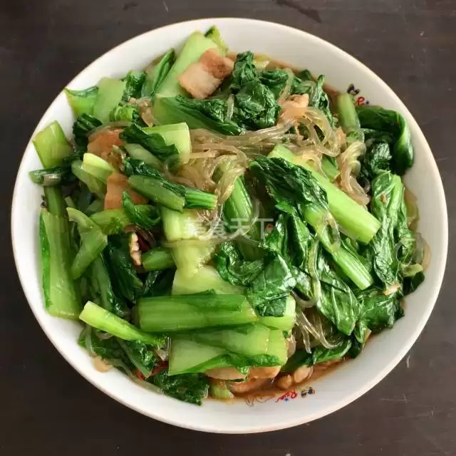 阳台种小白菜种植方法大全:从选种到收获的完整指南插图 阳台种小白菜种植方法大全:从选种到收获的完整指南插图