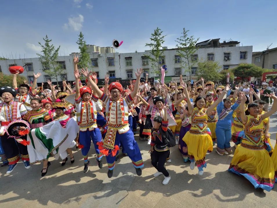 邂逅会东:嘎且且撒勒舞,奏响原始纯粹的乐章插图5 邂逅会东:嘎且且撒勒舞,奏响原始纯粹的乐章插图5