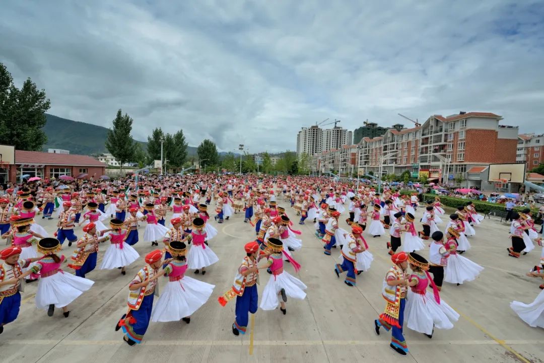 邂逅会东:嘎且且撒勒舞,奏响原始纯粹的乐章插图22 邂逅会东:嘎且且撒勒舞,奏响原始纯粹的乐章插图22