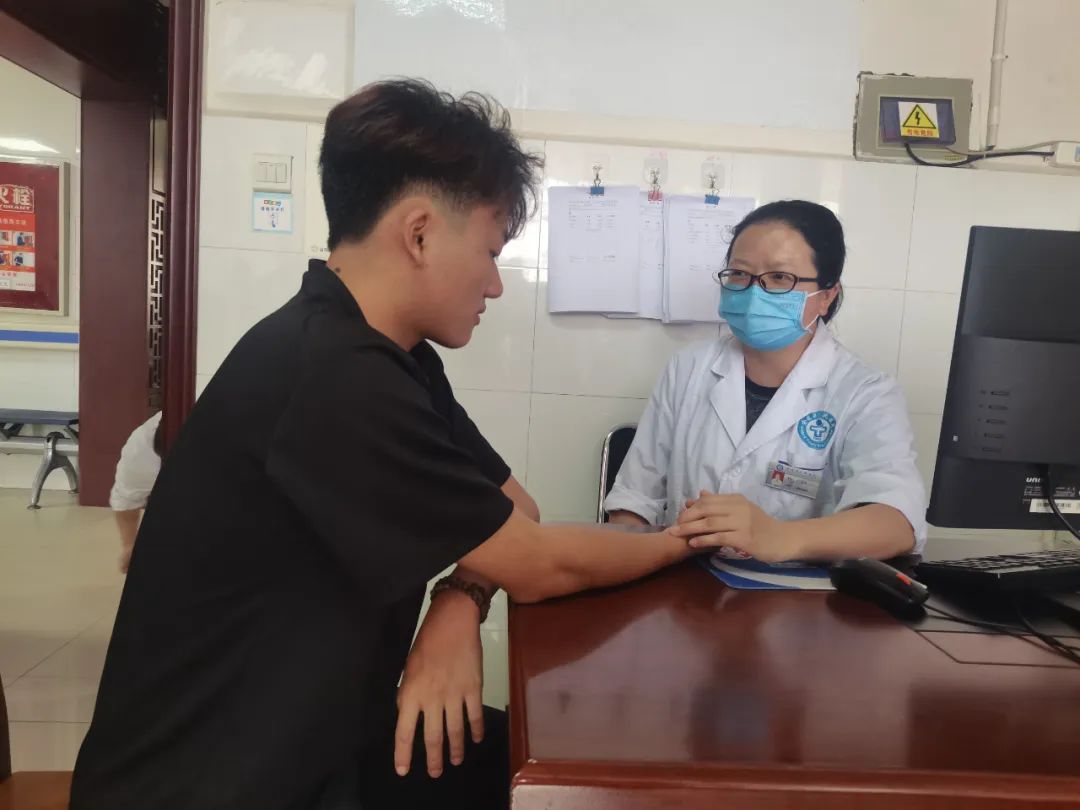 县两医院启动“三伏贴·伏前贴”服务，为“冬病夏治”助力插图1
