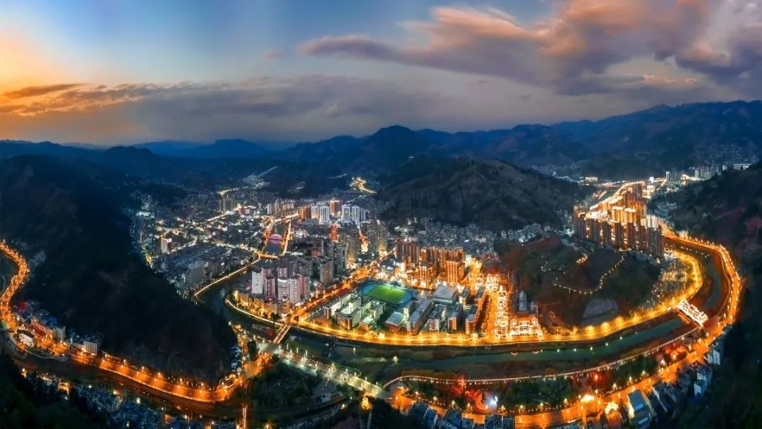 会东火把节十二时辰:邂逅美食美景与热情插图11 会东火把节十二时辰:邂逅美食美景与热情插图11