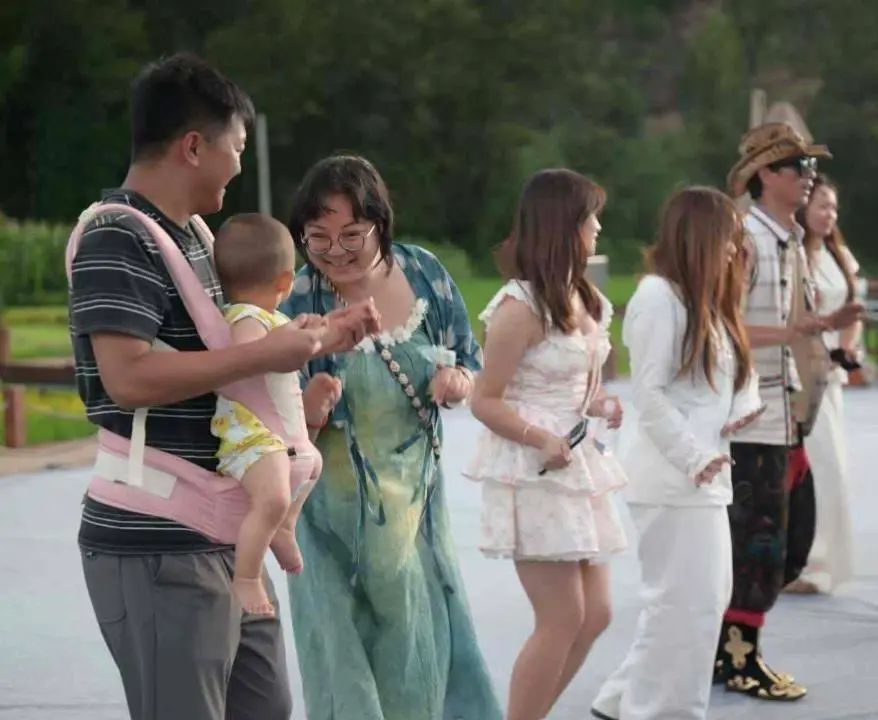 陌上姜州摩登集市:玩转“乡潮”夏日派对插图22 陌上姜州摩登集市:玩转“乡潮”夏日派对插图22