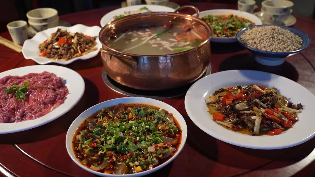 川滇明珠会东：羊肉汤锅飘香，多彩风情绘就振兴新画卷插图