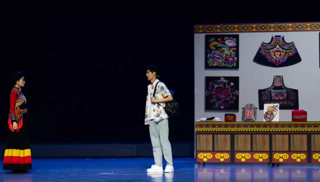 2025 年凉山州民族文化艺术精品节目展演落幕：17 县（市）竞辉，51 部佳作绽放金鹰剧院-会东网