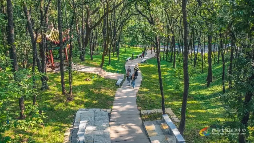 西昌夏日图鉴:在清凉与浪漫中拥抱美好插图7 西昌夏日图鉴:在清凉与浪漫中拥抱美好插图7