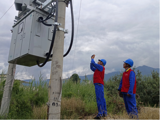初秋盐源润盐镇花椒飘香,国网凉山供电护航产业发展插图 初秋盐源润盐镇花椒飘香,国网凉山供电护航产业发展插图