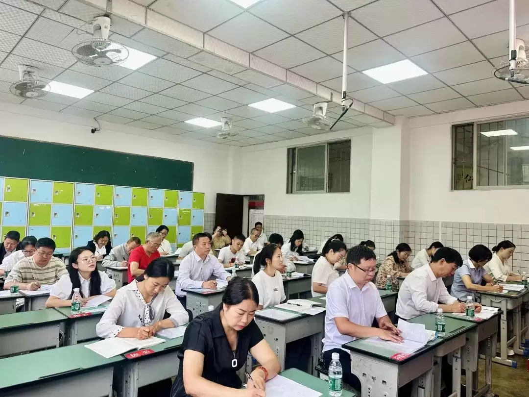 会东县 2025 年新课标下中小学教师能力提升培训启动,教师参训收获多促教学提升插图1 会东县 2025 年新课标下中小学教师能力提升培训启动,教师参训收获多促教学提升插图1