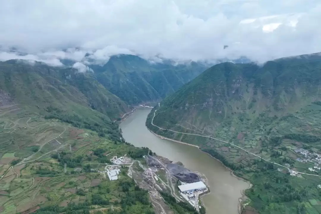 西昭高速 SG5 标洛古隧道顺利贯通 凉山交通建设再迎里程碑突破插图5 西昭高速 SG5 标洛古隧道顺利贯通 凉山交通建设再迎里程碑突破插图5