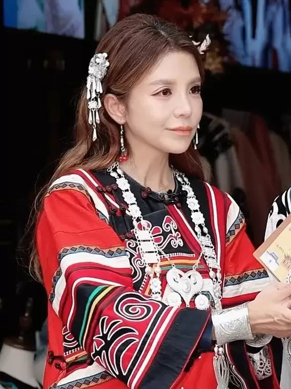 2025 “金火把” 年度品牌之夜凉山启幕:文旅美食盛宴,见证融合发展成果插图12 2025 “金火把” 年度品牌之夜凉山启幕:文旅美食盛宴,见证融合发展成果插图12