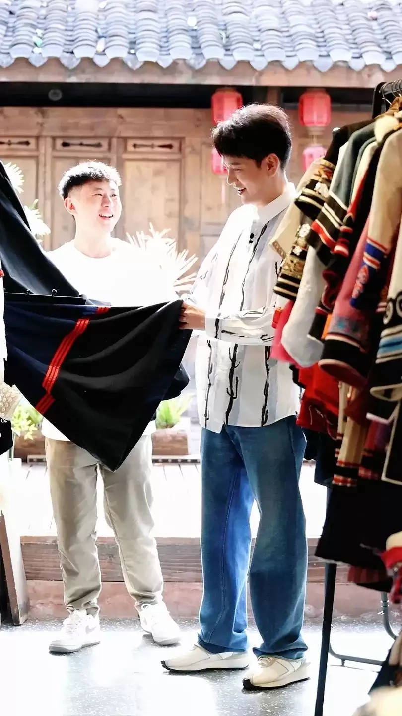 2025 “金火把” 年度品牌之夜凉山启幕:文旅美食盛宴,见证融合发展成果插图9 2025 “金火把” 年度品牌之夜凉山启幕:文旅美食盛宴,见证融合发展成果插图9