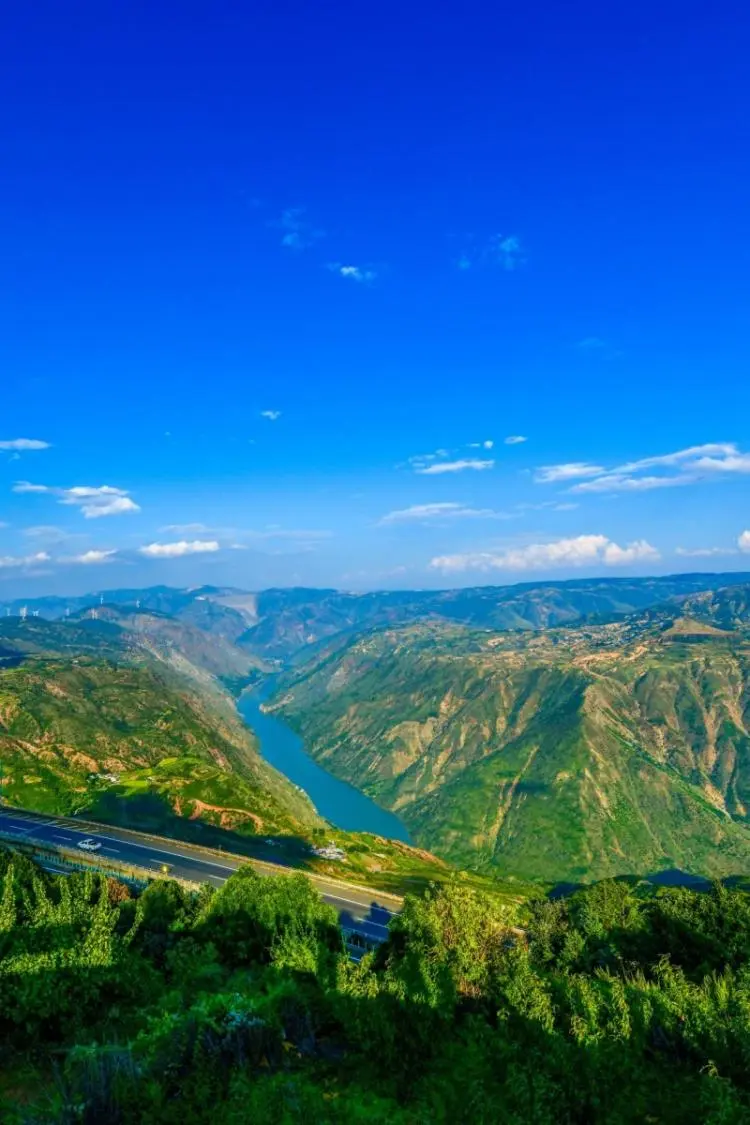 探秘攀枝花仁和臻芒:品种多样、品质上乘背后的故事与品牌内涵插图6 探秘攀枝花仁和臻芒:品种多样、品质上乘背后的故事与品牌内涵插图6