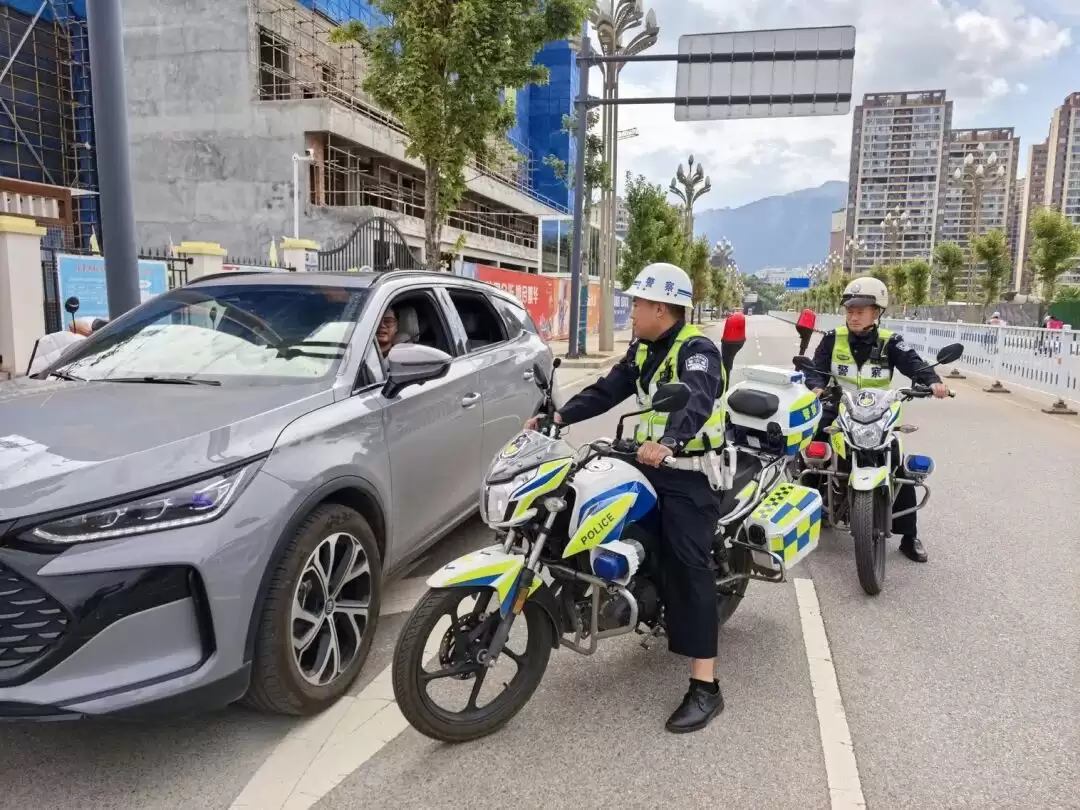 会东公安创新 “空中 + 地面” 交通执法模式:破解难题,保障出行安全插图1 会东公安创新 “空中 + 地面” 交通执法模式:破解难题,保障出行安全插图1