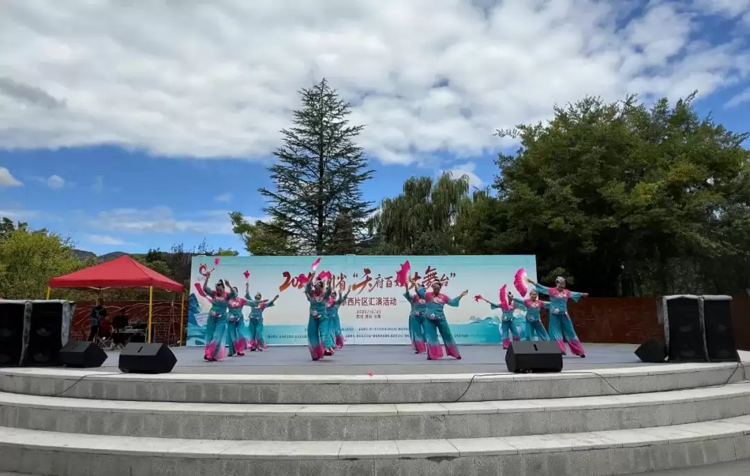 2025 年四川省 “天府百姓大舞台” 攀西片区汇演:会理站精彩开启,文化惠民助力乡村振兴插图2 2025 年四川省 “天府百姓大舞台” 攀西片区汇演:会理站精彩开启,文化惠民助力乡村振兴插图2