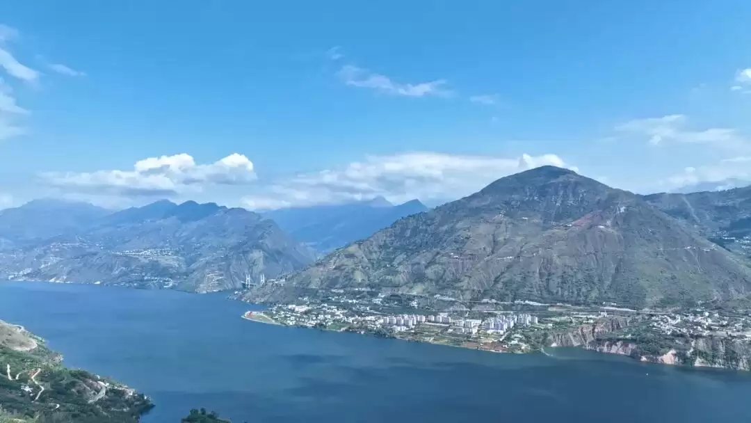 冬日避寒新宠!大崇镇凭暖冬气候与贴心服务,激活 “暖冬经济” 引房车候鸟-会东网