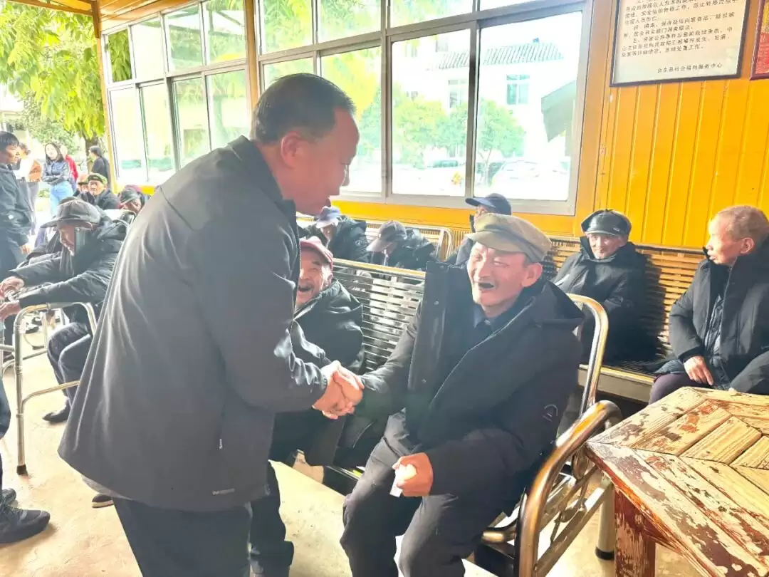 “九九重阳敬老情 爱心捐赠暖人心”:社会爱心人士走进小坝敬老院传递温暖插图 “九九重阳敬老情 爱心捐赠暖人心”:社会爱心人士走进小坝敬老院传递温暖插图