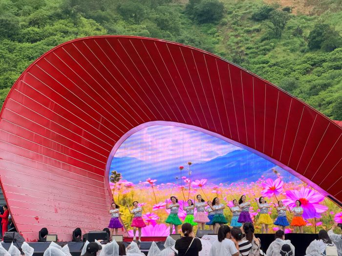 竞演花海间 乡潮正当时——四川省第六届乡村文化振兴魅力竞演大赛攀枝花(东区)赛区顺利举行插图1 竞演花海间 乡潮正当时——四川省第六届乡村文化振兴魅力竞演大赛攀枝花(东区)赛区顺利举行插图1