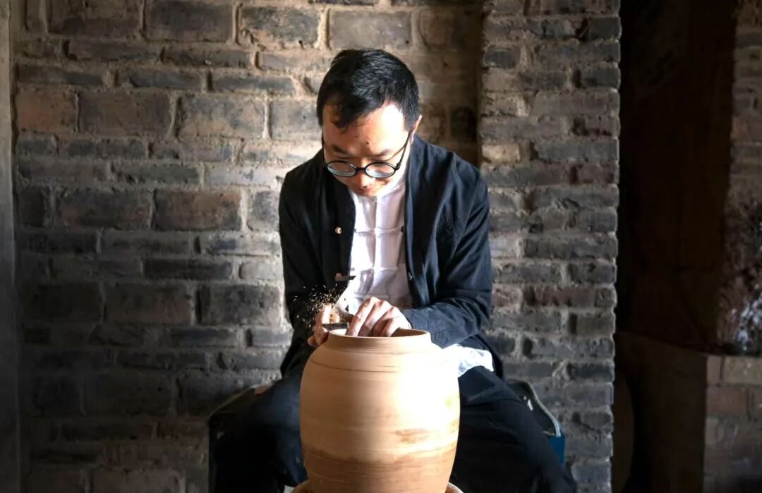 让千年绿陶 “活”在当下——韩春寅的非遗焕新之路-会东网