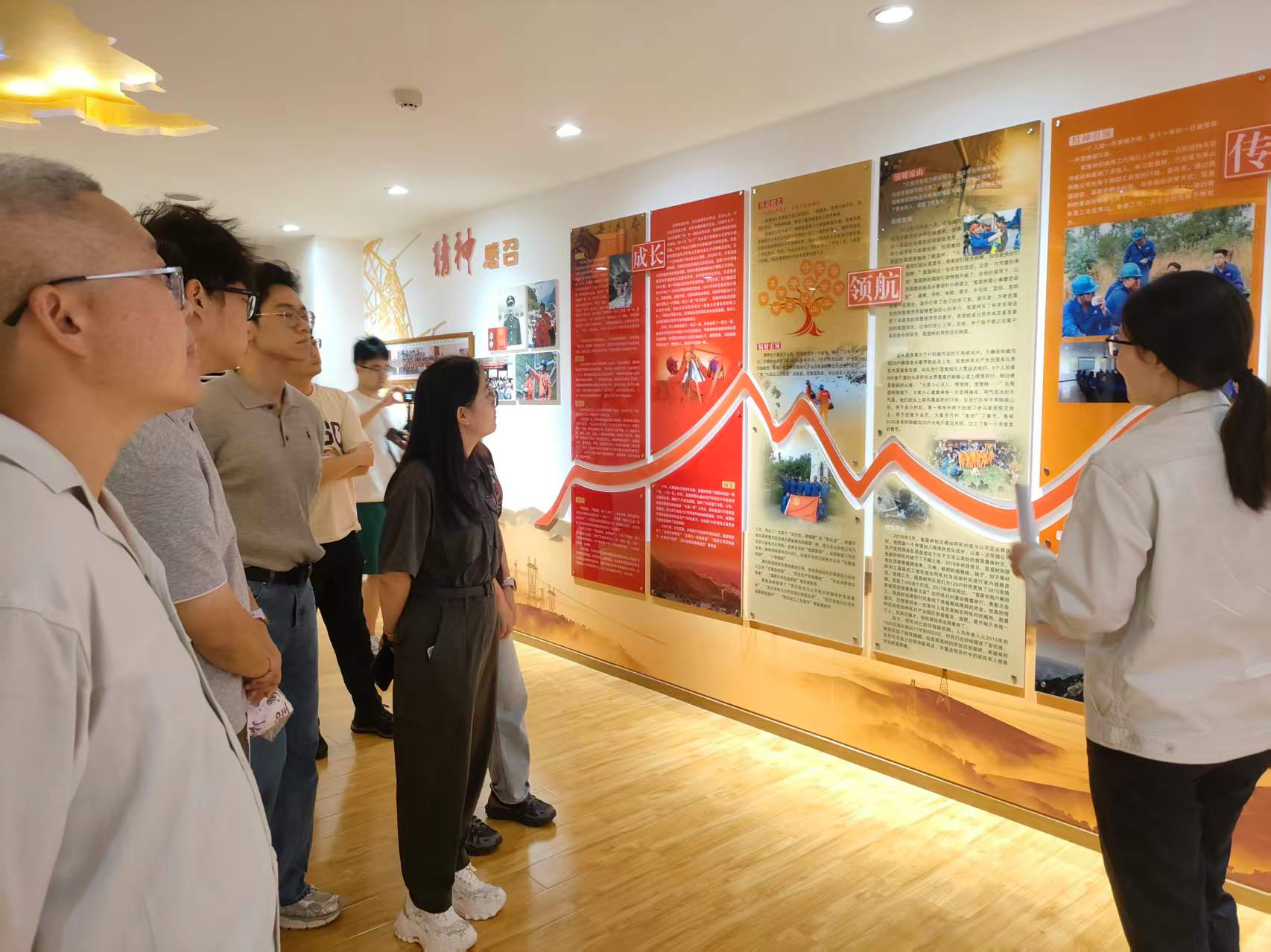 清华北大联合实践调研团队走进凉山 聚焦钒钛产业与绿色能源发展-会东网